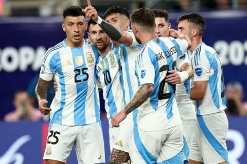 الاتحاد الفرنسي يخاطب فيفا بعد هتافات لاعبي الأرجنتين